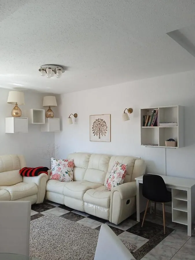 Cozy Apartment In Fuengirola Hills إسبانيا